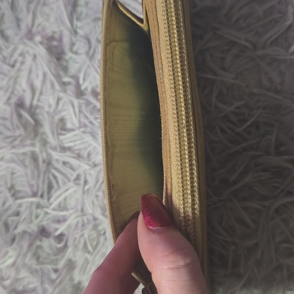 Chanel Tan & Gold Beautiful Caviar Long Zip Wallet (GUC)(READ DESCRIPTION) - Picture 10 of 13
